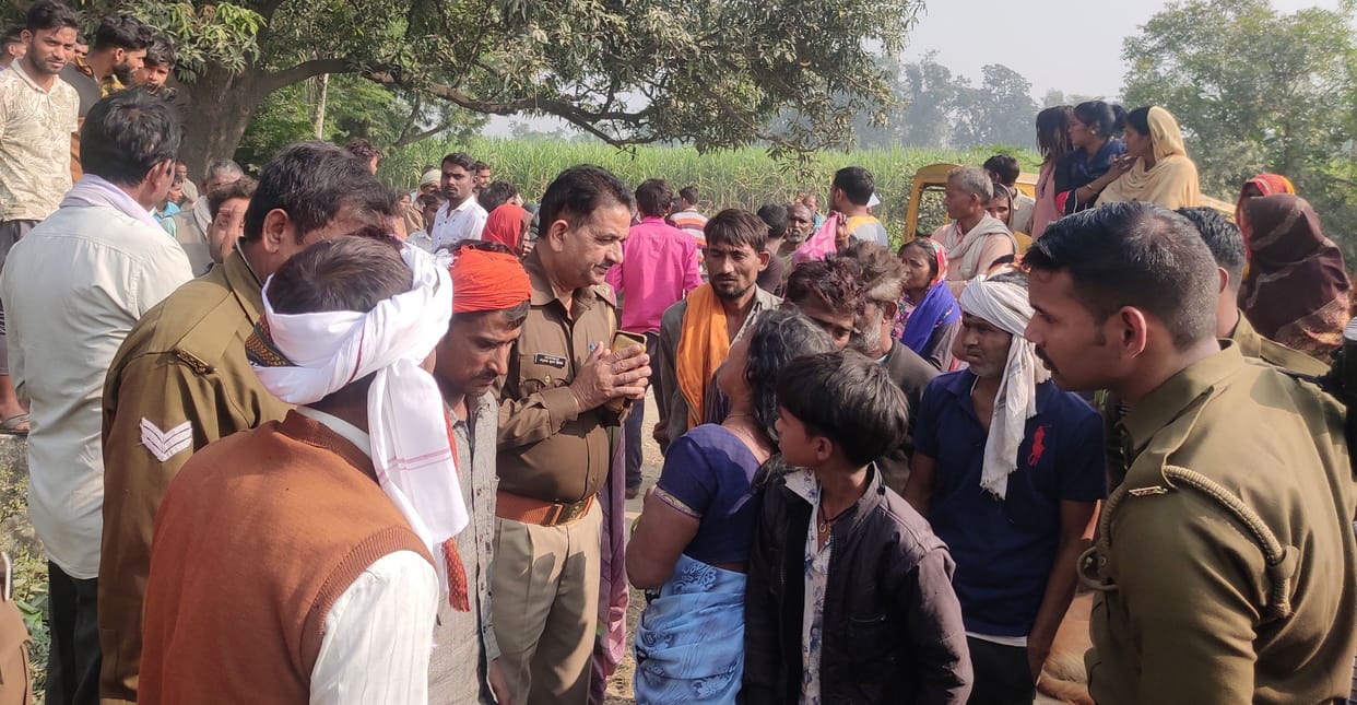 fathepur news,Missing lineman's body found hanging in tube well