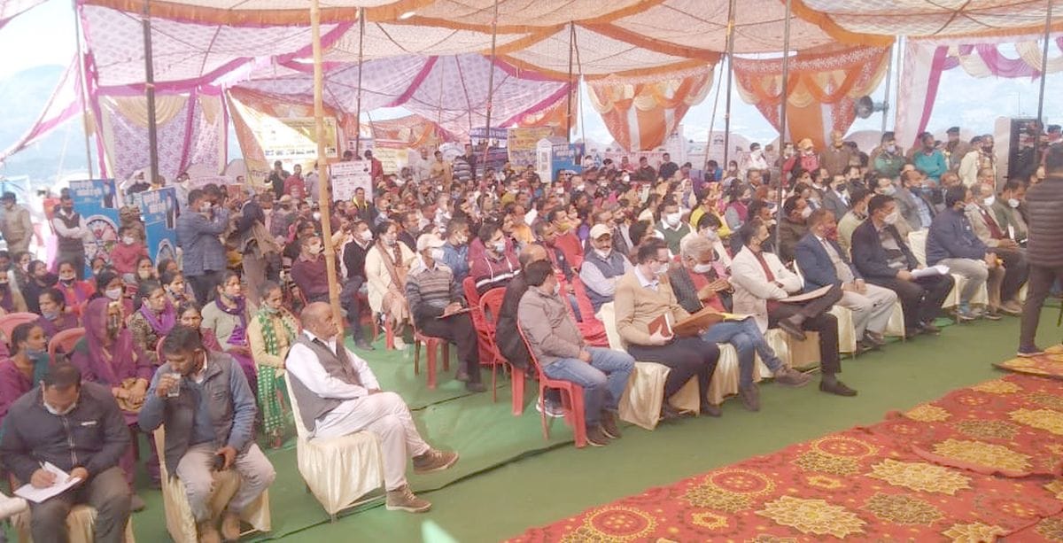 Problems heard in Jan Manch program in Bhatiyat's Sudli Panchayat