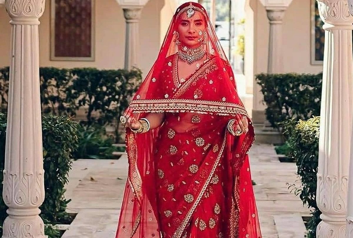 Bollywood Celebrity Sarees For Wedding Instead Heavy Bridal Lehenga - Amar  Ujala Hindi News Live - आज का फैशन टिप्स:शादी में लहंगे की बजाए पहन सकती  हैं ये ब्राइडल साड़ियां, सेलिब्रिटी ...