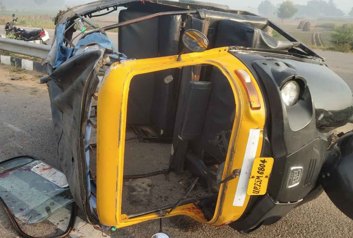 Auraiya: speeding tempo overturned after hitting divider, eight people of same family injured