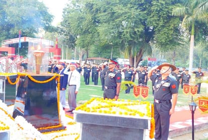 Prayagraj: The sacrifice of martyr Dinanath immortalized in the form of a statue in the Shaurya temple of Sumerupur