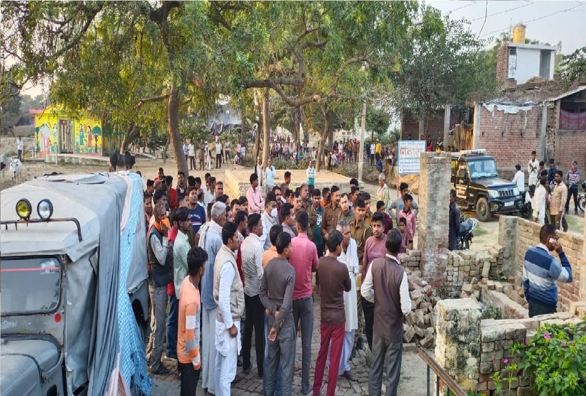 Sitapur After shooting the daughter and sister-in-law young man shot himself