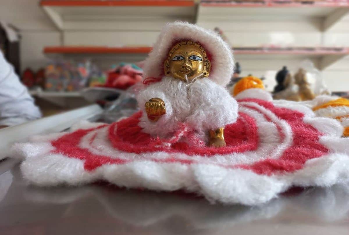 Shri Laddu Gopal Chalisa Regularly recite Laddu Gopal Chalisa to fulfilled all wishes