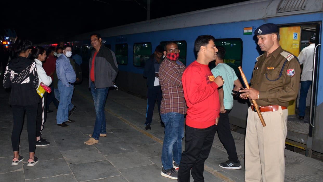 Rail track disrupted in Ambala, two trains stuck in Karnal, thousands of passengers restless