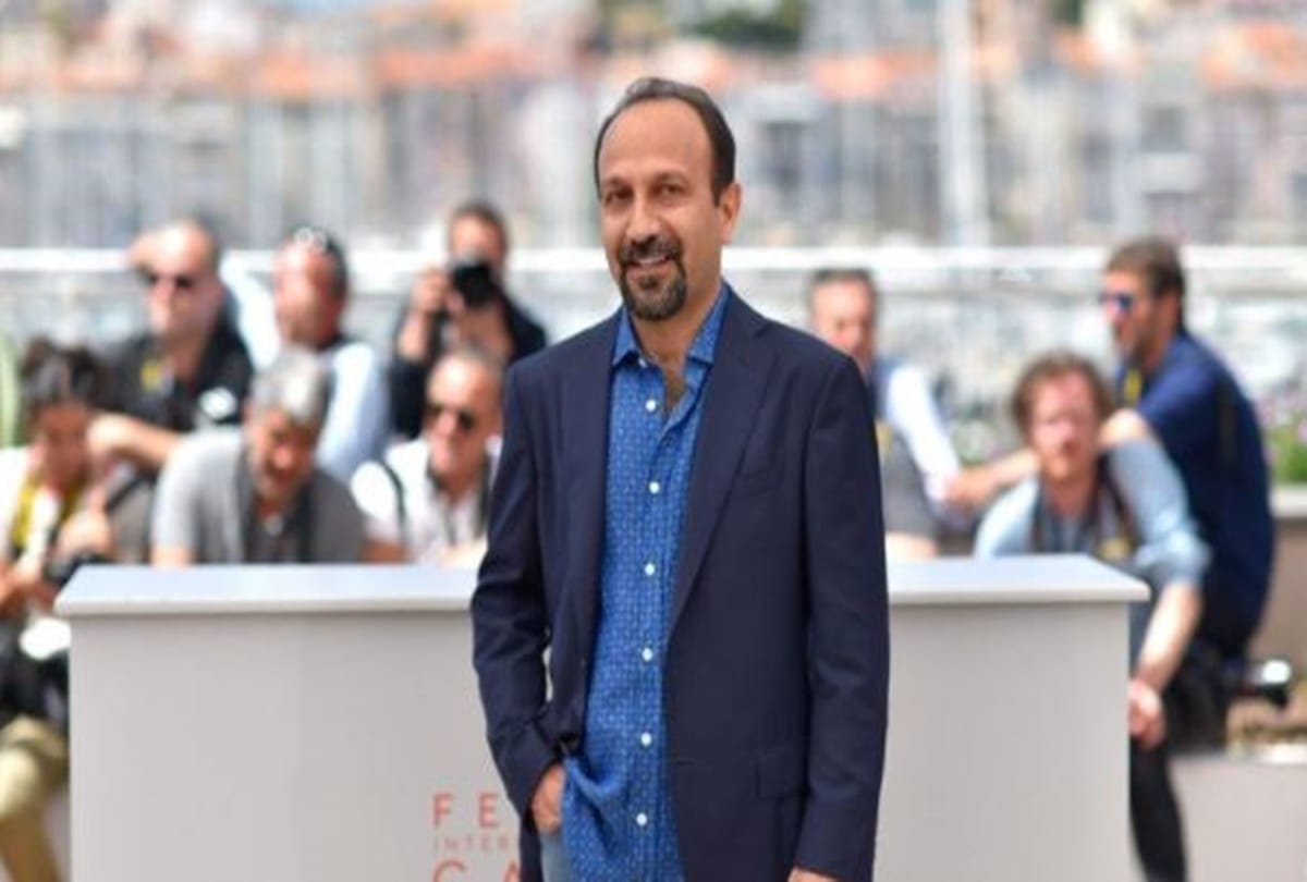 Iranian director asghr farhadi threatens government to not represent country in oscars