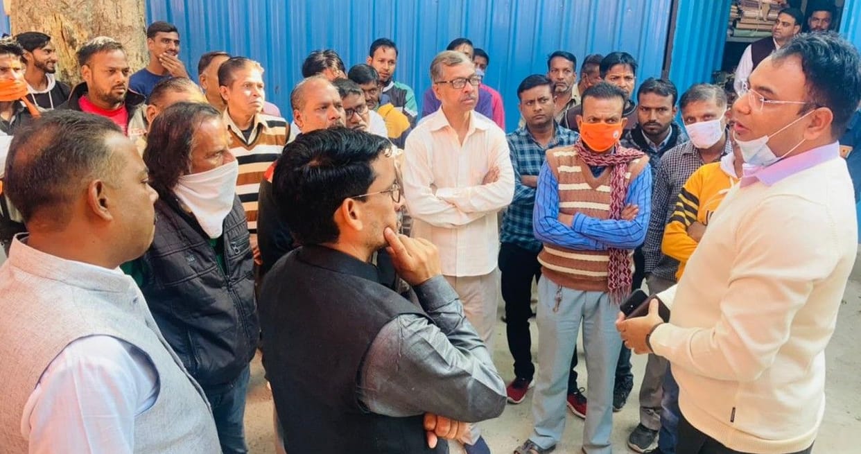 Opposition to handing over zero zone auto stand to private hands