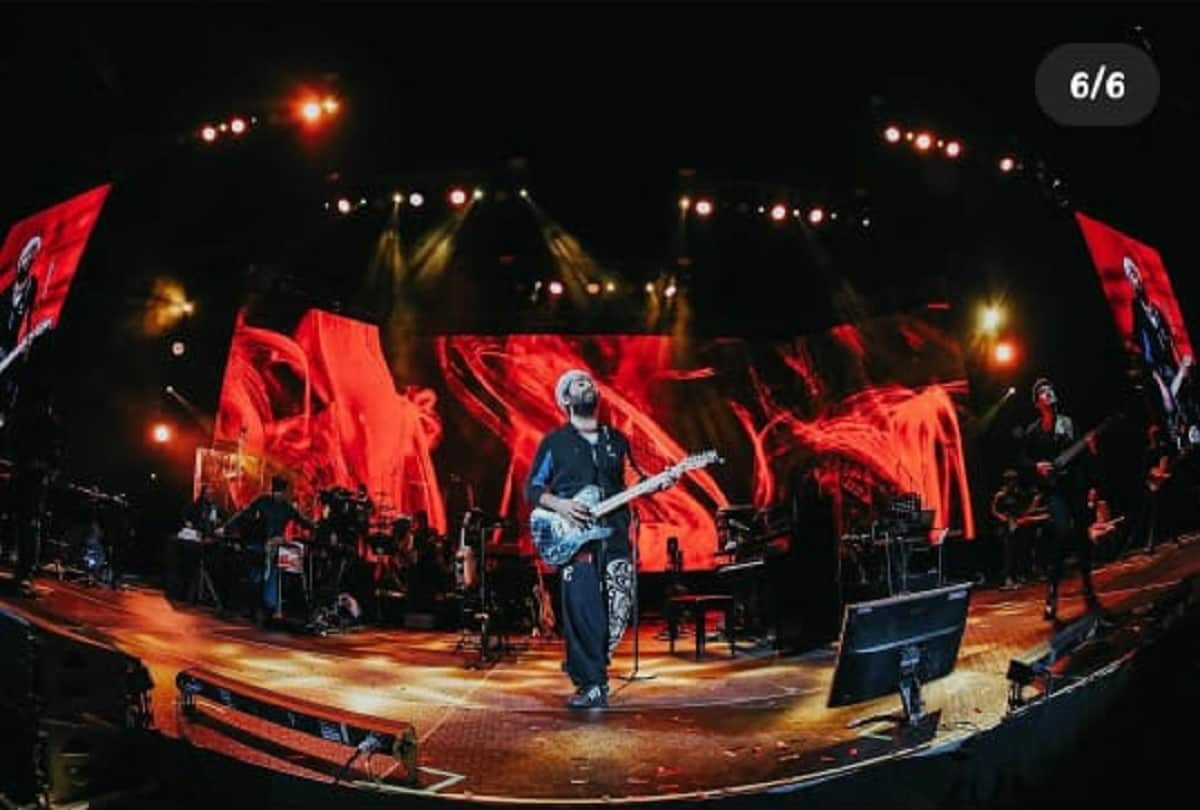 Arijit Singh Questions on Pakistani Music being banned in India calls Atif Aslam his favourite singer