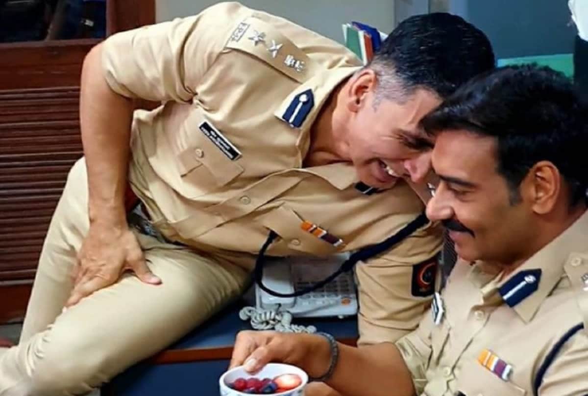 Akshay Kumar shares old memories with Ajay Devgan on his 30 years in bollywood