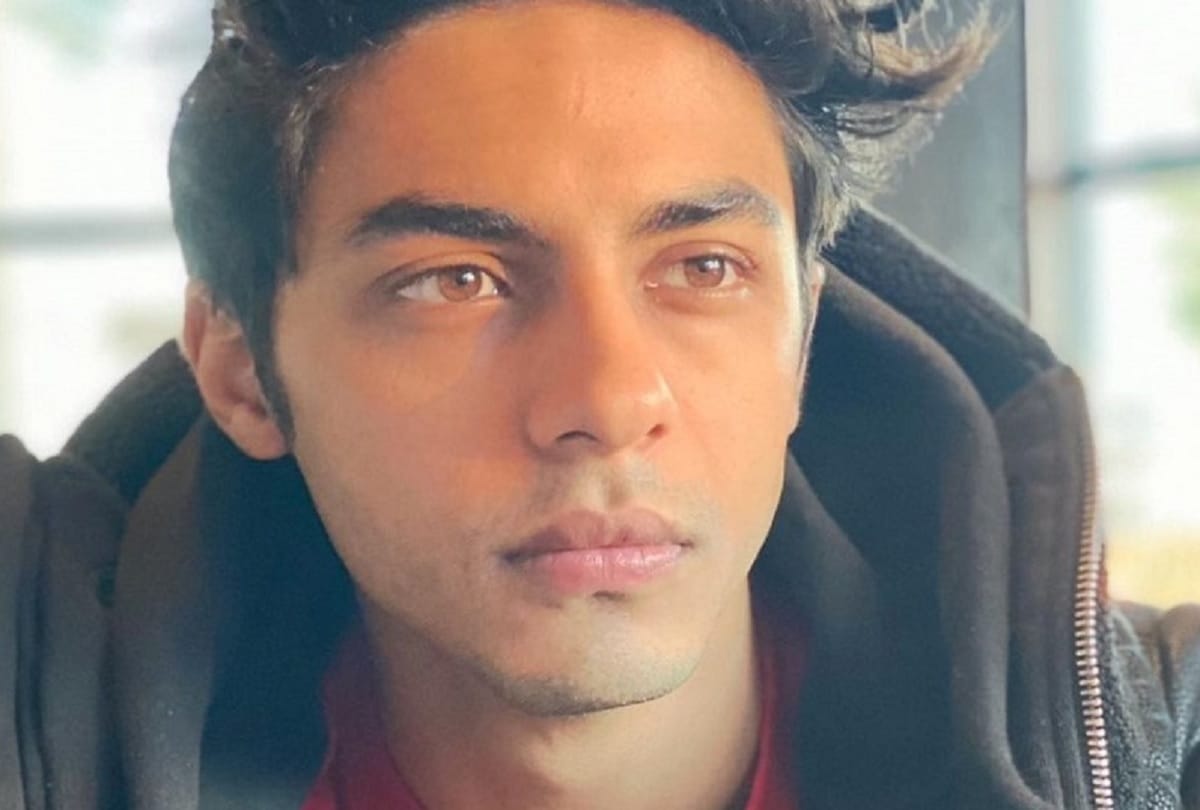 ncb suspends 2 officers who probed drugs case involving aryan khan