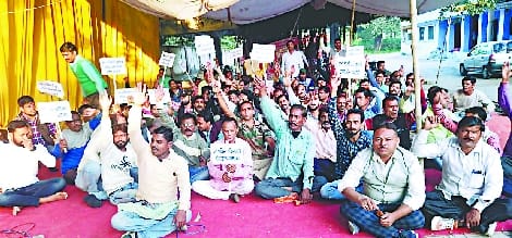 If the demands are not met, the power supply will come to a standstill.