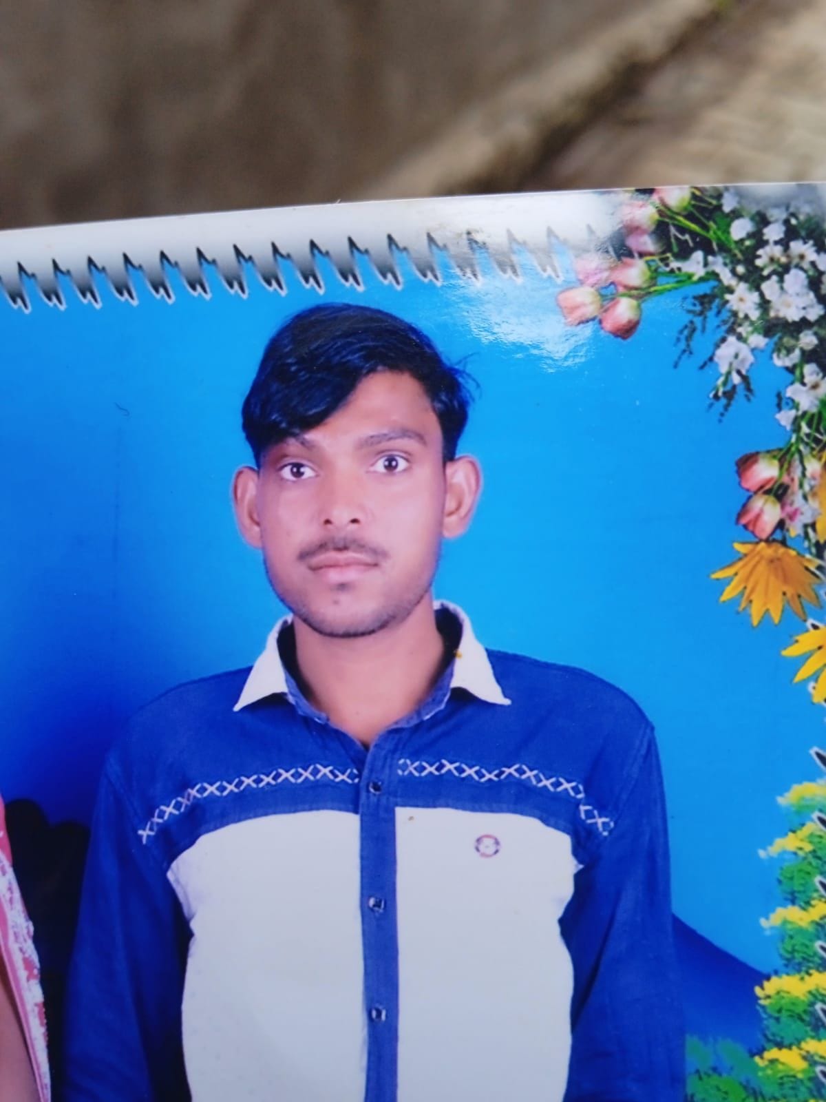 A young man returning after eating a feast died in an accident