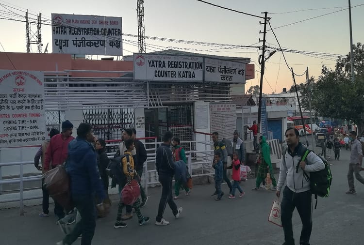 Devotees Increasing Continuously After Vaishno Devi Deepawali