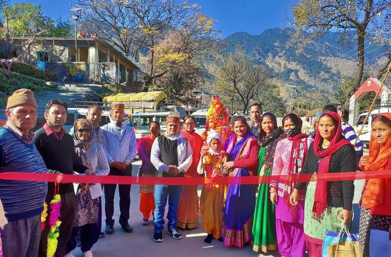 Fair starts in Mansuna on the arrival of second Kedar Doli