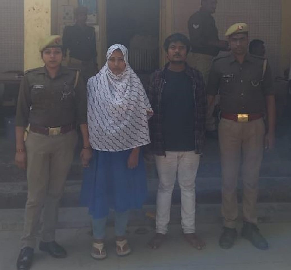 How police and LIU investigated in making passport of foreign girl in mau