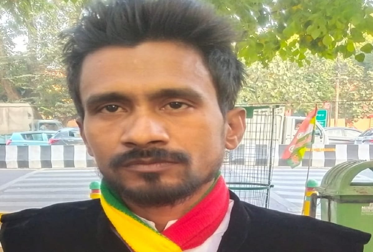 cab driver of slap scandal entered politics driver joins pragatisheel samajwadi party