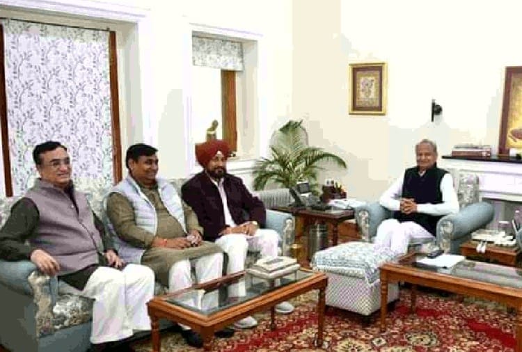 Punjab CM Charanjit Singh Channi meets Ashok Gehlot in Jaipur