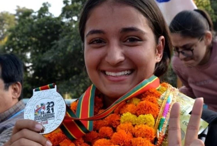 Archer Riddhi of Karnal district of Haryana won the silver medal in the 22nd International Asian Championship