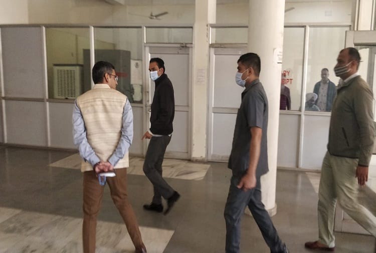 Vigilance team reached HPSC office with HCS Anil Nagar