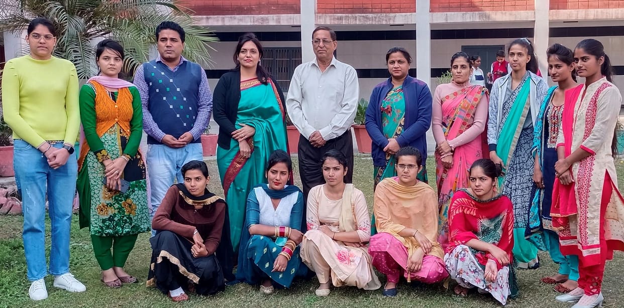 10 girl students of BAMC enrolled in 8 seats of top 10 of the university
