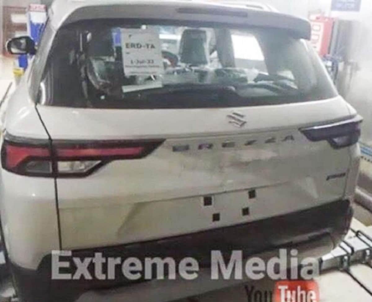 Maruti Suzuki Starts Bookings for 2022 Maruti Brezza Teaser Confirms Electric Sunroof maruti suzuki brezza 2022 features maruti suzuki brezza 2022 launch date in india