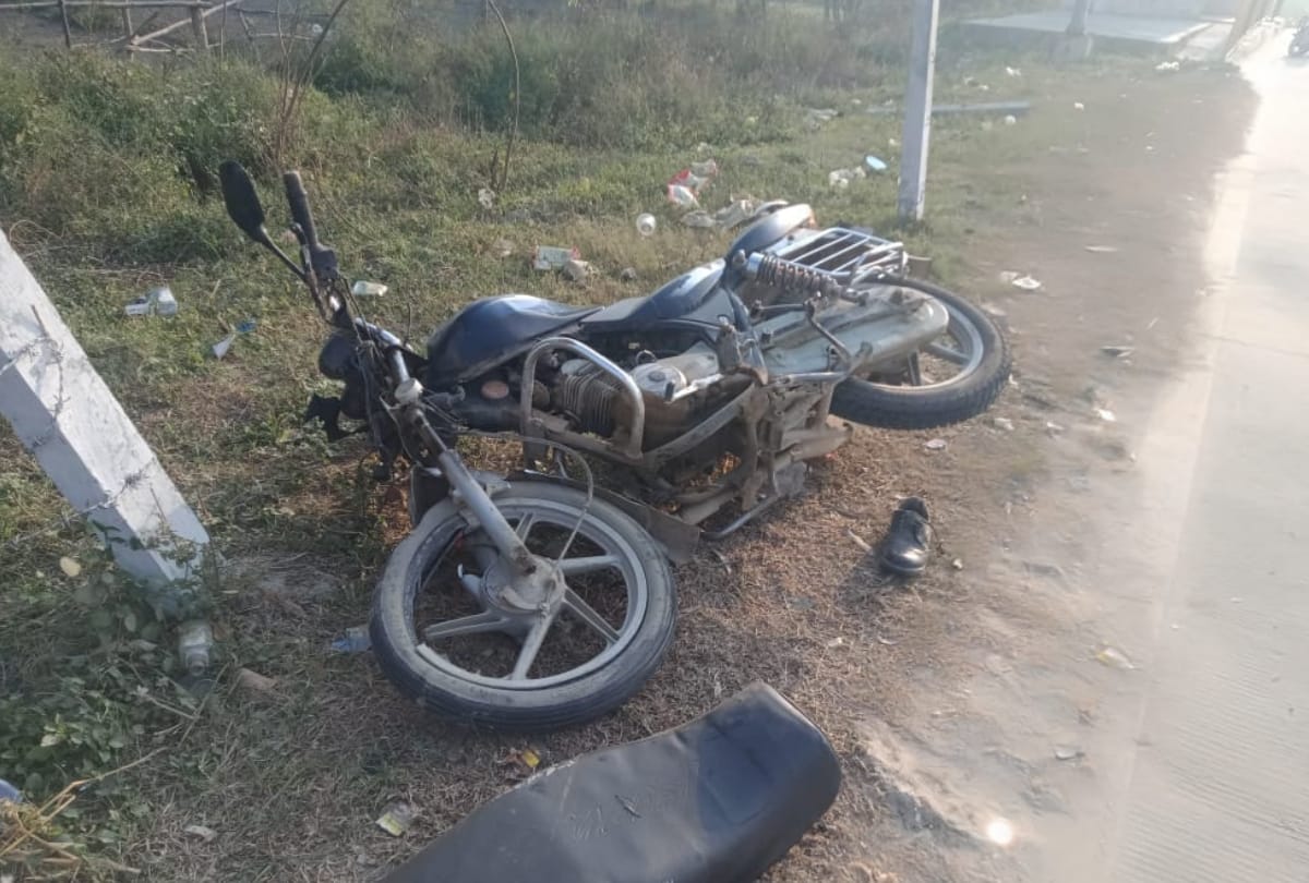 Two died in an accident in Lucknow Sultanpur highway in Barabanki.