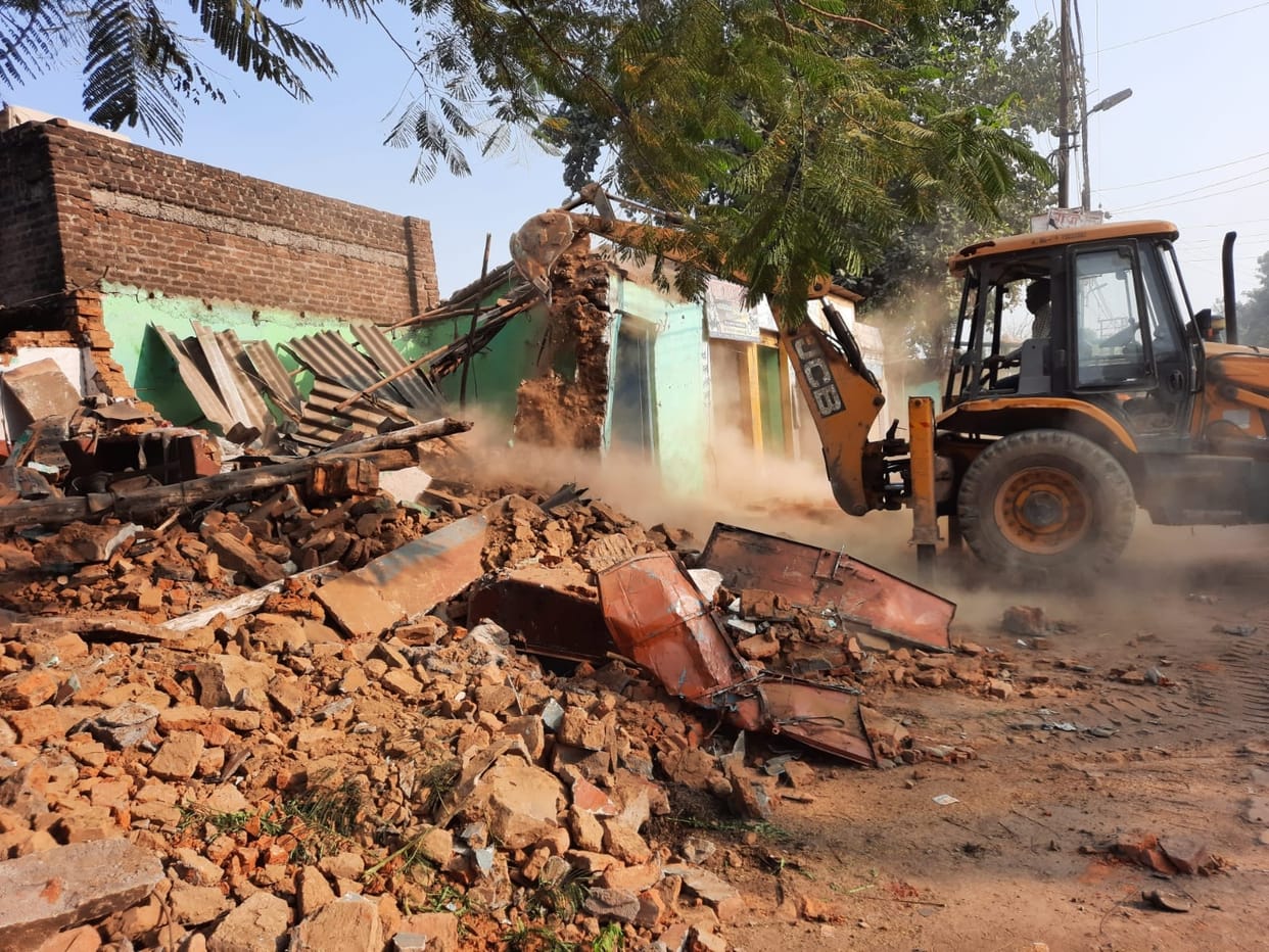 illigle shops removed from durabazaar rambagh