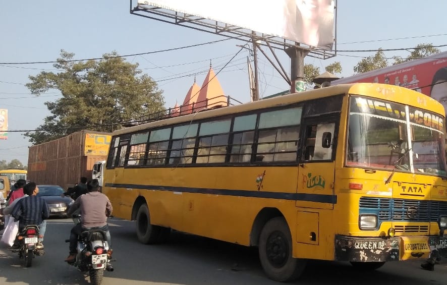 School bus hit by power line, accident averted