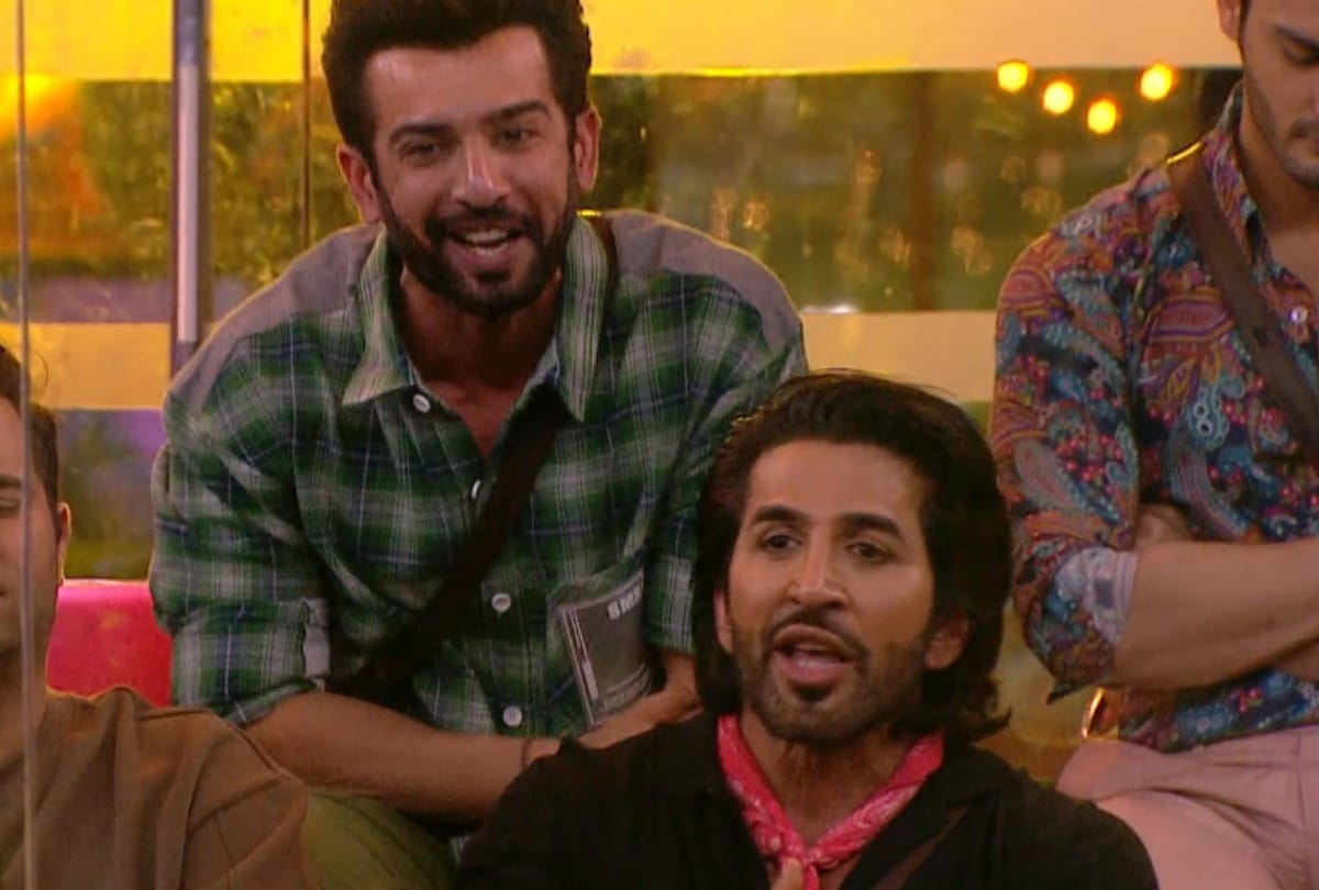 bigg boss 15 jay bhanushali and vishal kotian gets violent  with each other in bb house