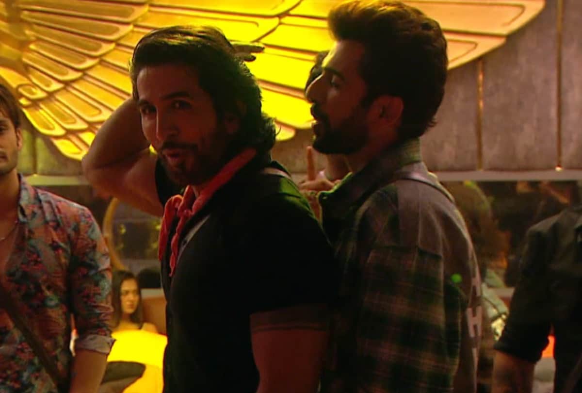bigg boss 15 jay bhanushali and vishal kotian gets violent  with each other in bb house