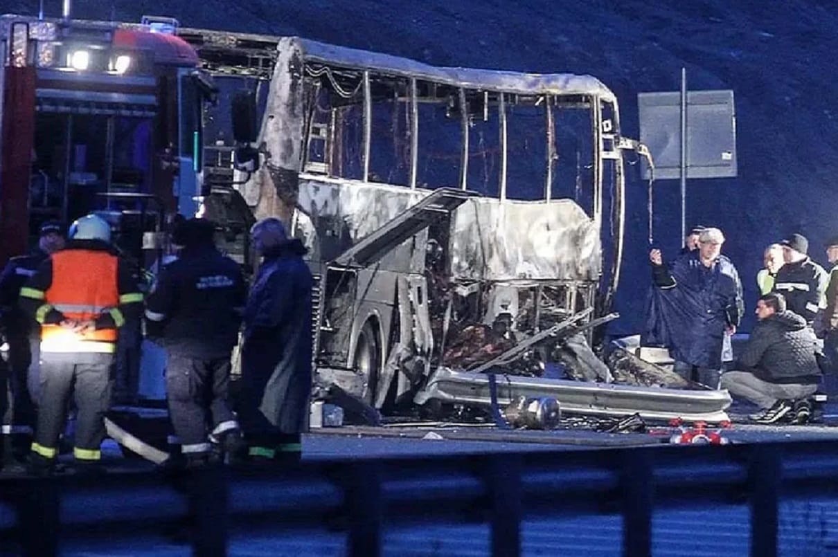 Flaming bus crash in bulgaria kills 45 North Macedonian tourists