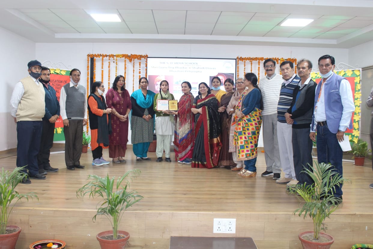 Anmol Preet Kaur got first place in inter school speech competition, got respect