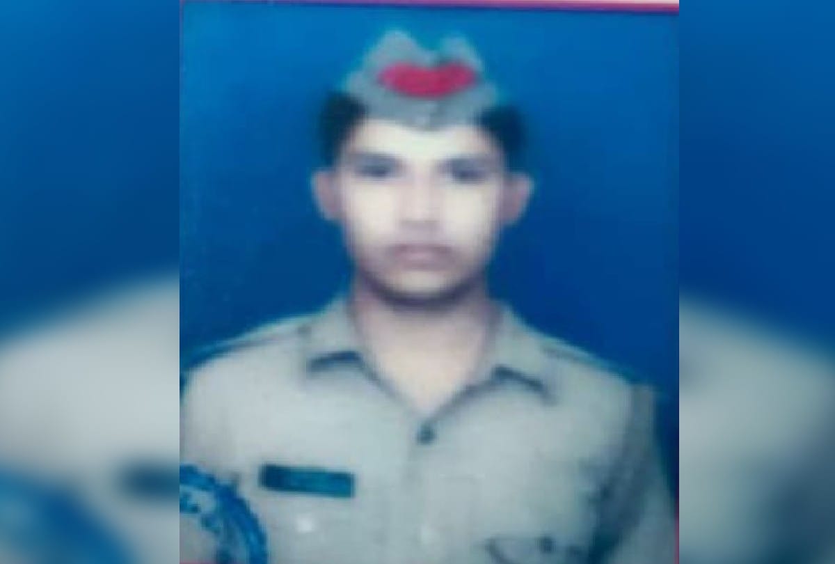 Up Cop Die In Road Accident Goes For Duty