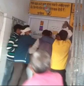 dispute between 2 groups in hospital