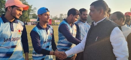 Sitapur reached the final after winning the match by 98 runs