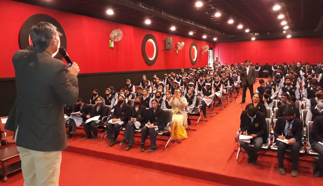 roblems can be solved by being positive: Pramod