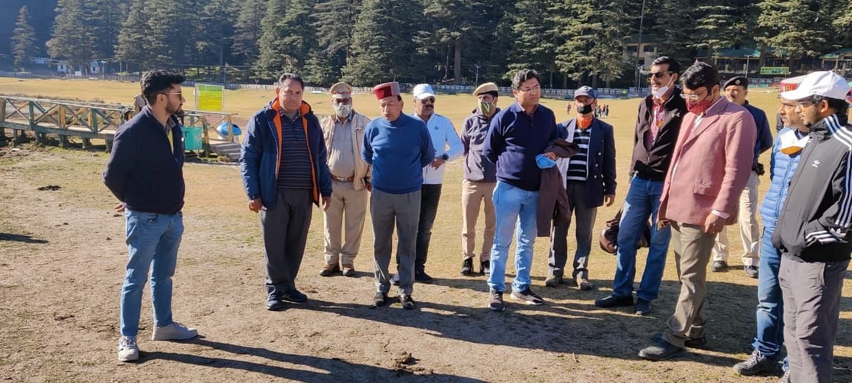 Taking stock of preparations for paragliding competition