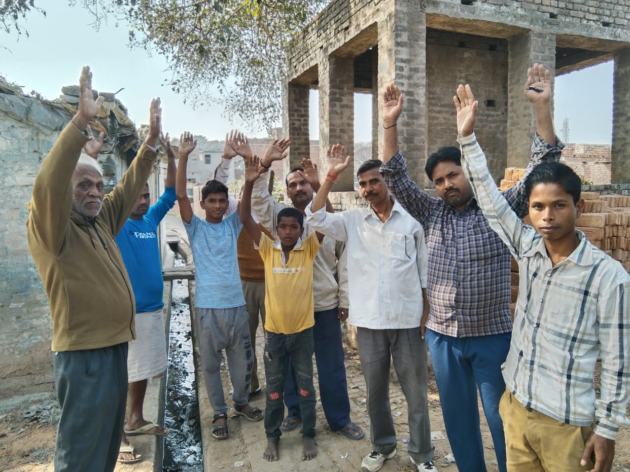 Citizens demonstrated for road construction