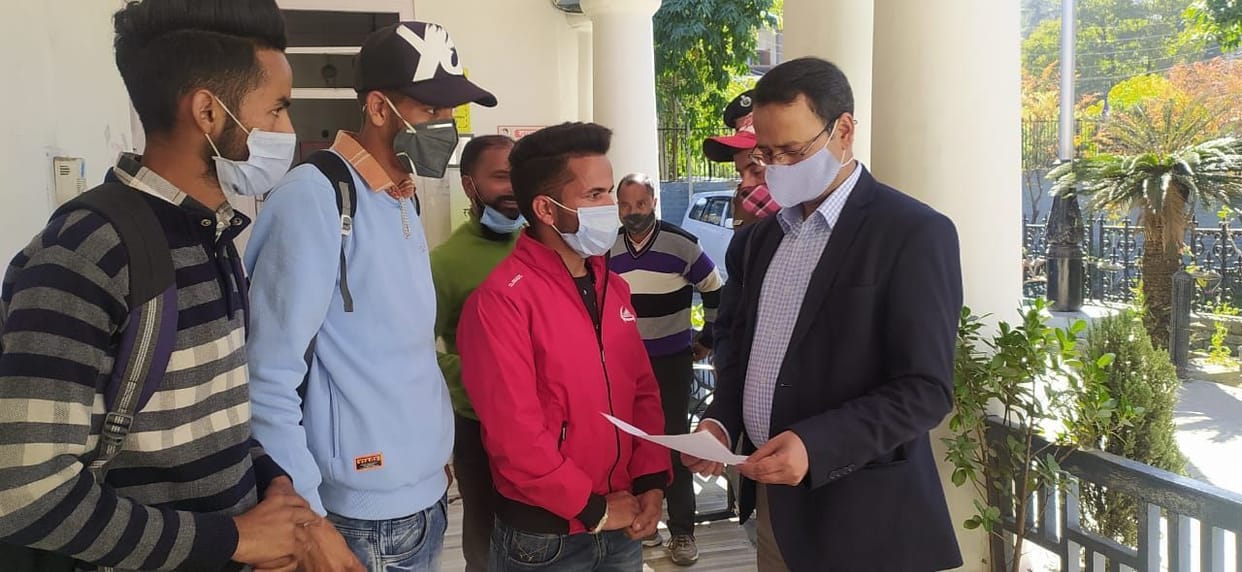 Demand to run government bus for Jatkari