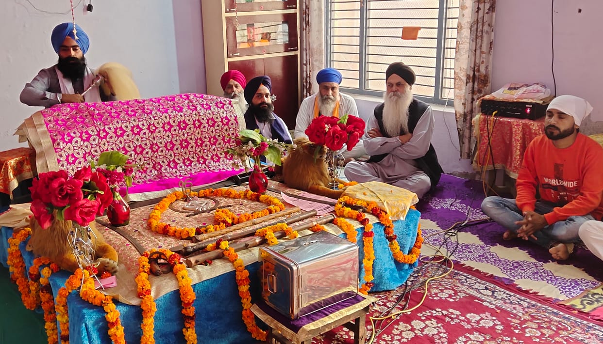 Guru Nanak Dev's Prakash Utsav celebrated with devotion