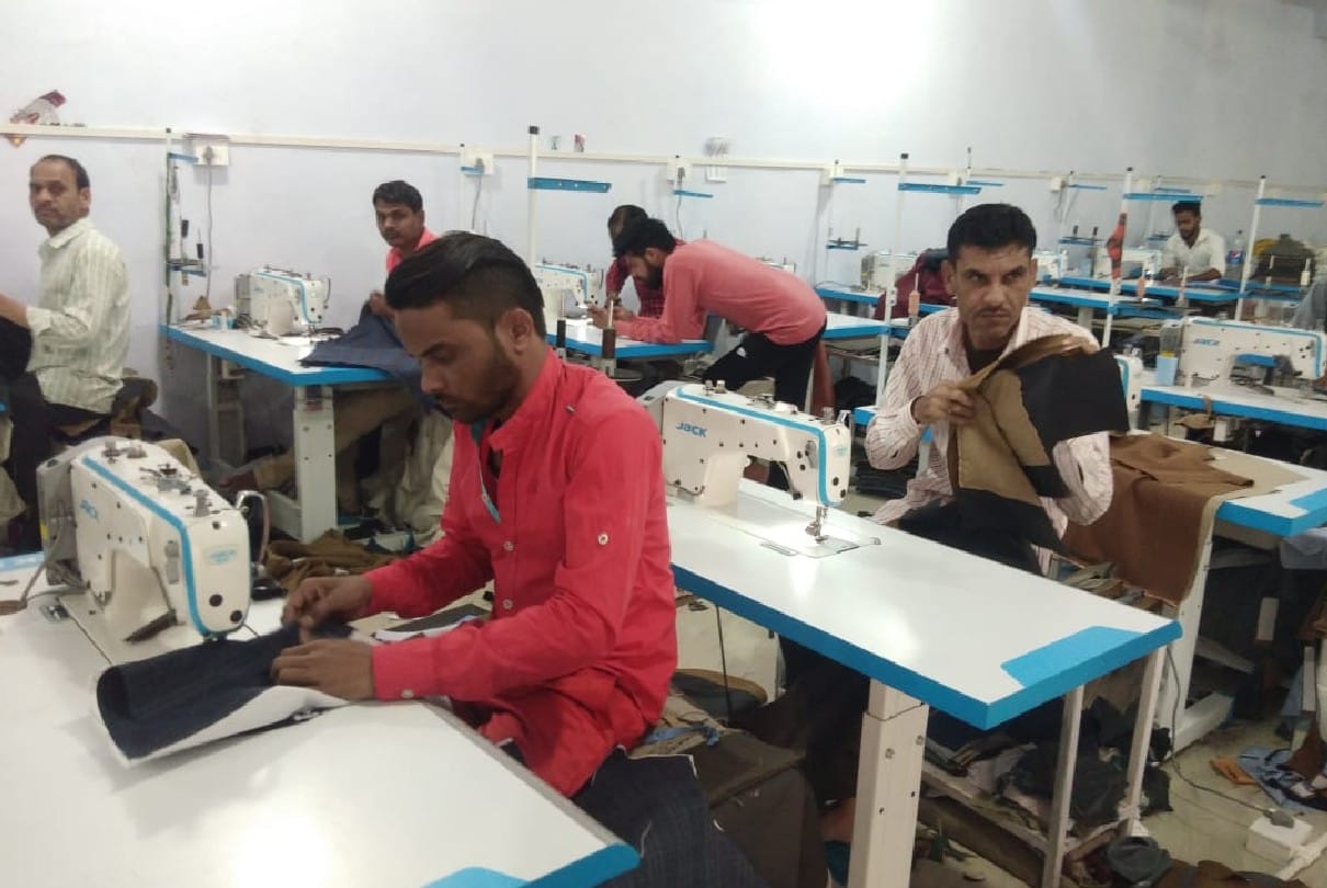 Shivpuri: Demand for Modi jacket increased as soon as Corona weakened, 5 thousand people got employment in Badarwas