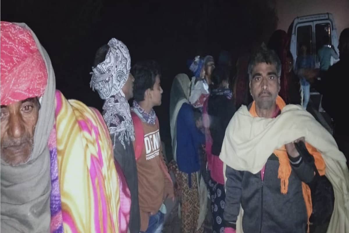 UP News: Bus accident on highway and 14 passenger injured in Muzaffarnagar