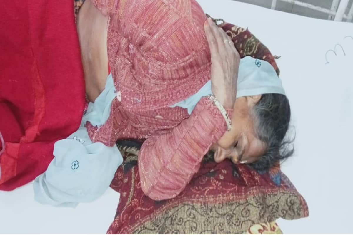 UP News: Bus accident on highway and 14 passenger injured in Muzaffarnagar
