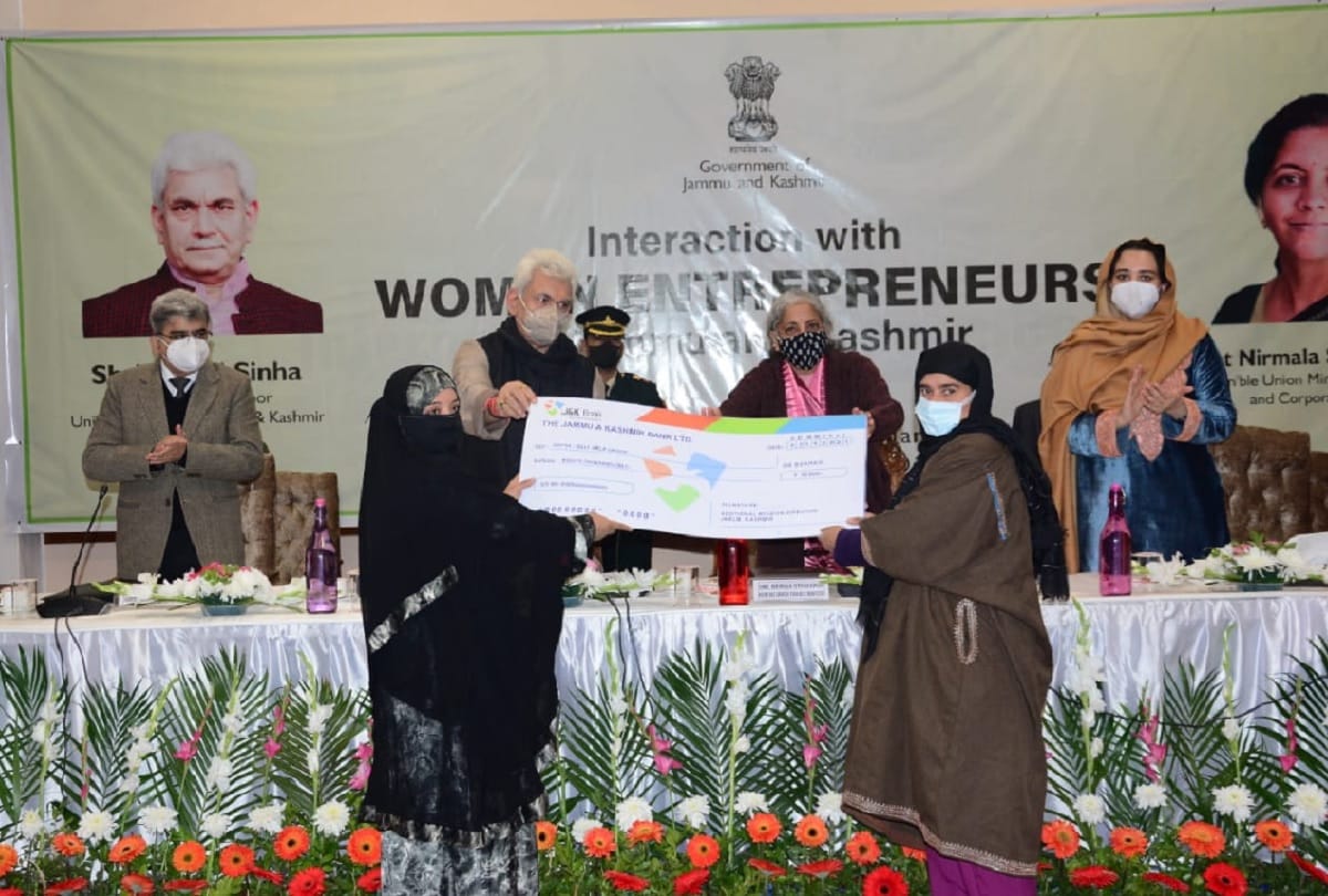 Nirmala Sitharaman inaugurates projects worth Rs 165 crore in J&K