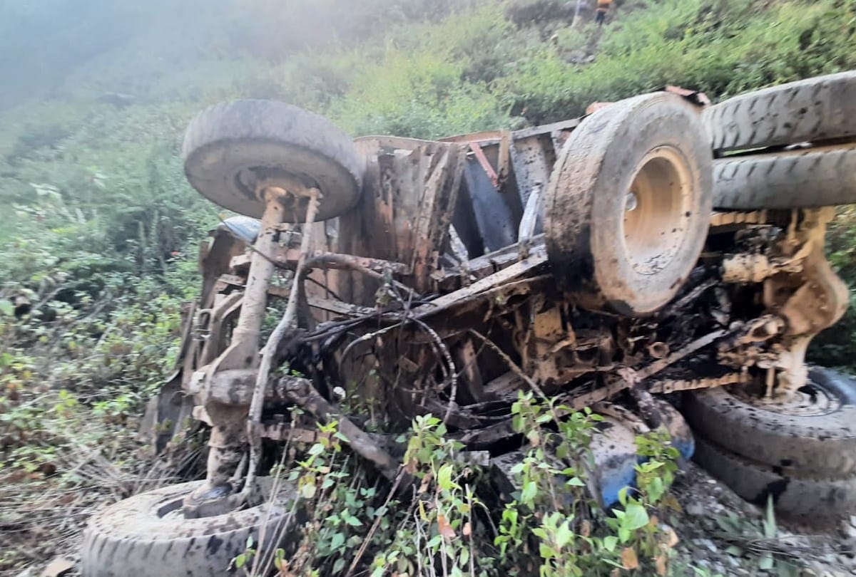 three killed in truck accident in sirmour himachal pradesh two injured
