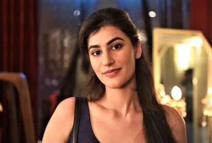 Decoupled Web Series sonia rathee to share screen with R Madhavan