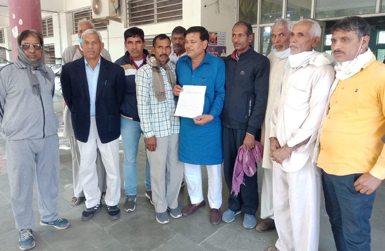 Villagers bluntly: District administration should resolve the road in two days, otherwise the villagers will close the rest of the roads