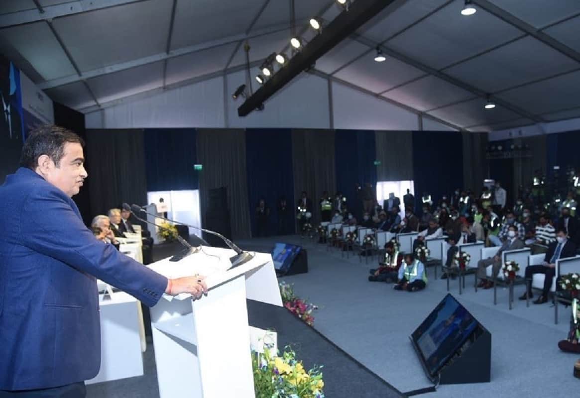 Union Minister Nitin Gadkari urges carmakers in India to promote vehicle scrapping to curtail pollution