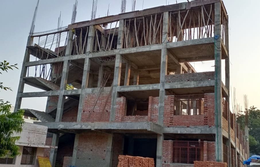 Chief minister's decree ineffective, construction slow, work could not be completed even after six months of the stipulated deadline