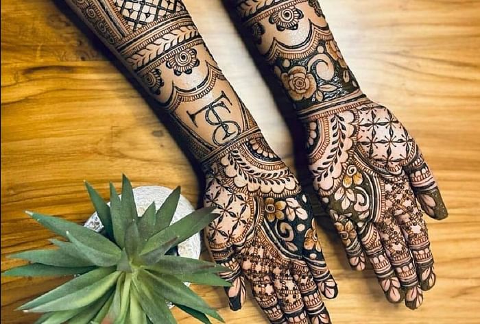 Hariyali Teej Mehndi Designs: See Latest Mehndi Designs for Teej 2023 Hand and Legs Mehndi Images Photos