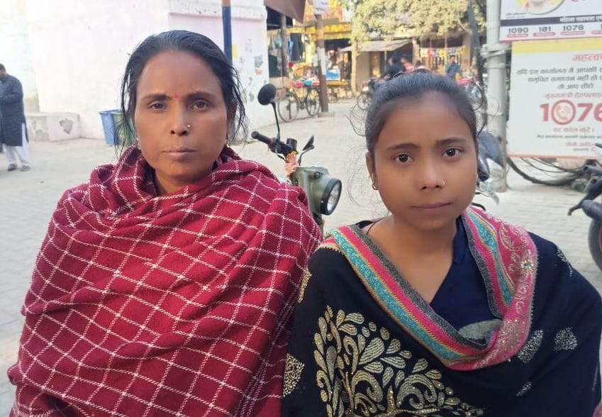 Wife and daughter beaten, cash and chain snatched, husband furious after protesting after seeing him with another woman